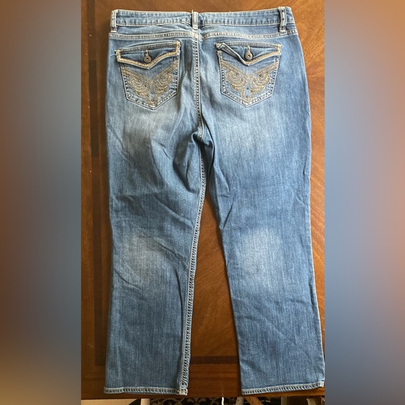 Ladies Size 12 Apt.9 Modern Straight Crop Capris - Picture 4 of 16